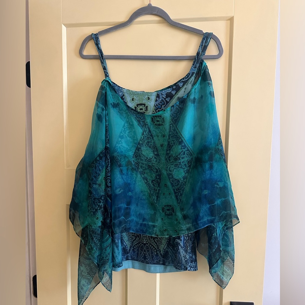 Energè stunning 2 piece top